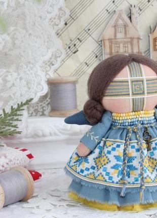 Текстильная кукла ручной работы в украинском стиле.3 фото