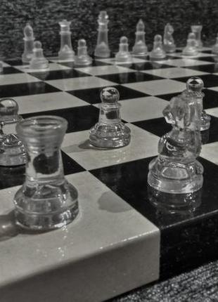 Шахматы чёрно-бeлый глянeц. эксклюзивный глянцевый набор. ручной работы6 фото
