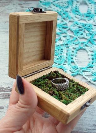 Дерев'яна коробочка для кільця весільна скринька для кілець підставка для кільця для заручин2 фото