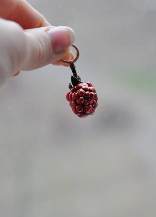 Кулон с настоящей омедненной ягодой малины5 фото