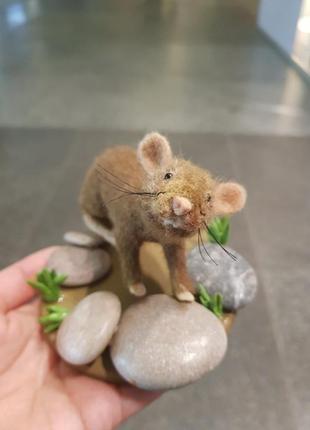 Валяне миша скульптура з вовни мишка полівка2 фото