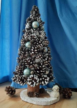 Елка из шишек новогодний рождественский декор украшение стола10 фото