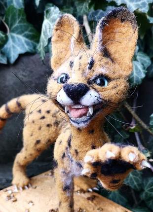 Дикая кошка скульптура из шерсти леопард сервал2 фото