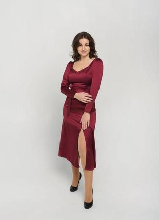 Шовкова сукня бардо міді з поясом і розрізом1 фото