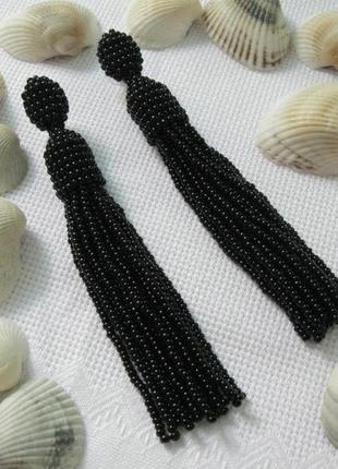 Черные серьги кисточки из бисера2 фото