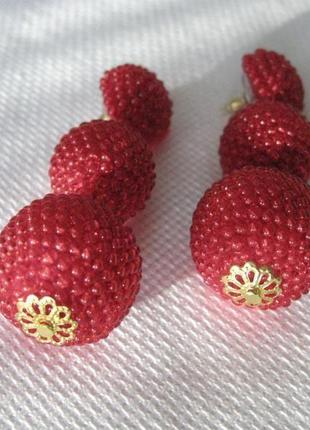 Красные серьги бон бон из бисерных шариков (прозрачный бисер)5 фото