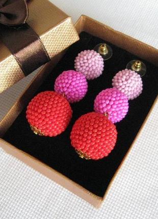 Розово-красные серьги бон бон из бисерных шариков6 фото