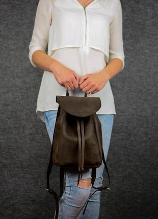 Жіночий шкіряний рюкзак на затягуваннях з вільним клапаном, вінтажна шкіра, колір шоколад1 фото