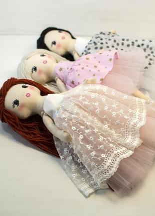 Мягкая тканевая кукла в одежде7 фото