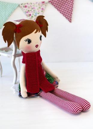 Новорічна тканинна лялька з вишитим обличчям4 фото
