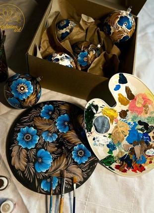 Декоративна тарілка ручної роботи з петриківським розписом3 фото