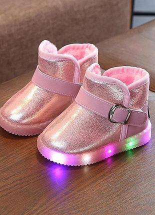 Ботинки,уги на дівчинку