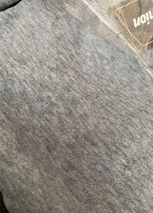 Женские серые джогеры тринитка на флисе 42-442 фото