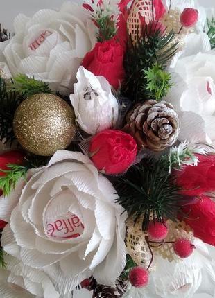 Новогодний букет из конфет "белые розы"3 фото