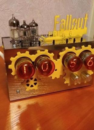 Лампові годинник fallout (zm1020) | nixie clock fallout (zm1020) | настільні годинники1 фото