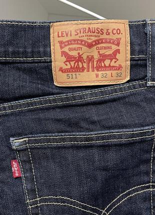 Стильные джинсы levis