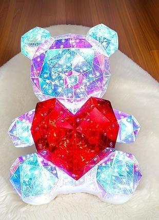 Магический свет и нежный дизайн: хрустальный 3d led мишка с красным сердцем, размером 25 см1 фото