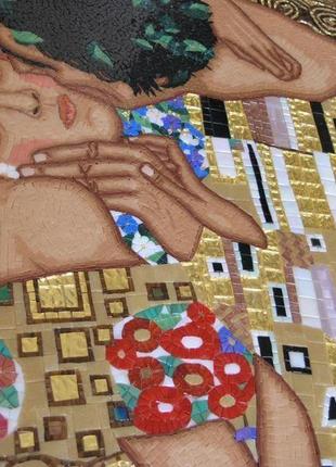 Климт. поцелуй. картина из мозаики.5 фото