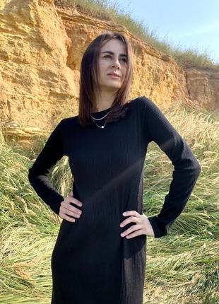 Жіноче довге трикотажне чорне плаття з довгими рукавами9 фото