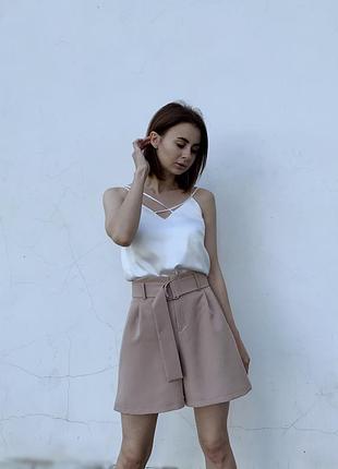 Короткие шорты с поясом. летние шорты