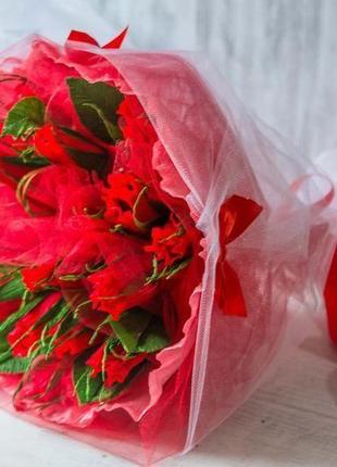 Букет з цукерок червоні троянди 19 шт.2 фото