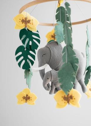 Мобіль зі слонами для дитячого ліжечка у стилі сафарі4 фото