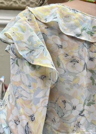 Жіночий весняно-літній костюм шифону, максі-спідниця і блузка з воланами.5 фото