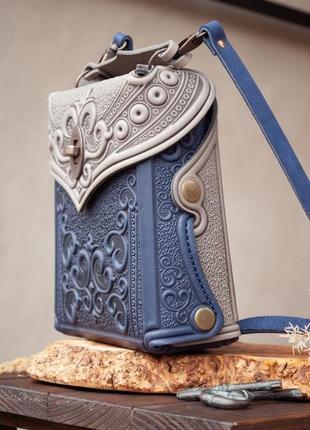 Маленькая сумочка-рюкзак кожаная синяя с серым с орнаментом бохо7 фото