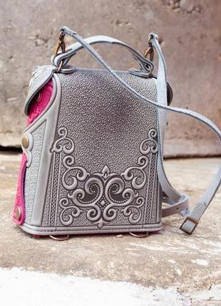 Маленька авторська сумочка-рюкзак шкіряна фукція з сірим з орнаментом бохо8 фото