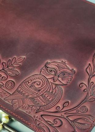 Удобный кожаный кошелек длинный женский с орнаментом тиснение бордовый5 фото