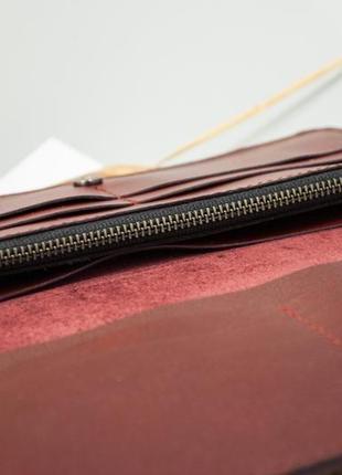 Зручний довгий шкіряний гаманець жіночий з орнаментом тиснення бордовий3 фото