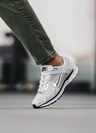 Nike zoom vomero 5 silver