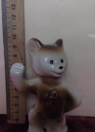 Статуэтка фигурка ссср олимпийский мишка футболист динамо.