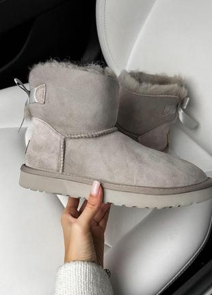 Ugg mini bailey bow light grey