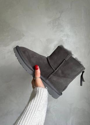 Ugg short zip grey