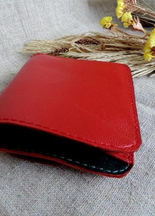 Небольшой красный кожаный кошелек двойного сложения6 фото