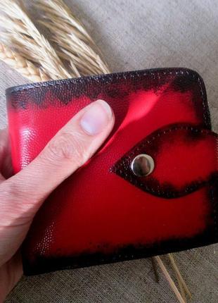 Красный кожаный кошелек5 фото