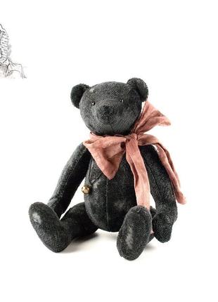 Black teddy bear