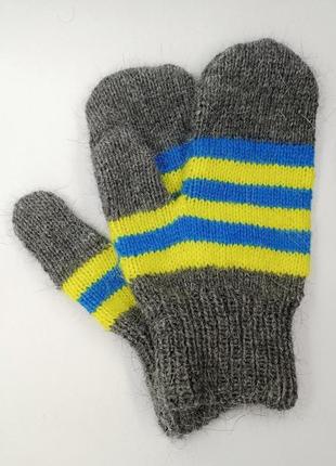 М'які пухнасті жовто-блакитні в'язані рукавички з пряжі пух норки