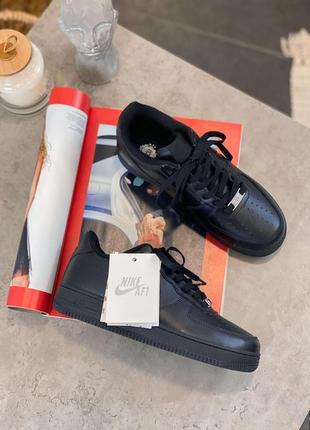 Кросівки nike air force 1 full black7 фото