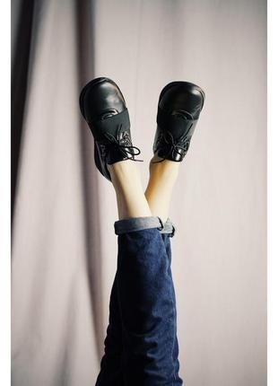 Кожаные черные кроссовки с резинкой2 фото