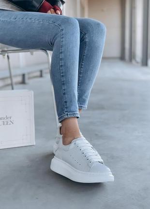 Alexander mcqueen low white pearl 22 фото