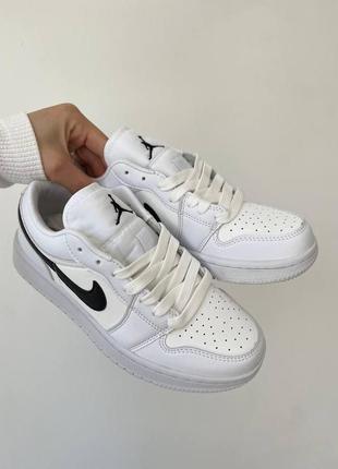 Nike air jordan retro low white black