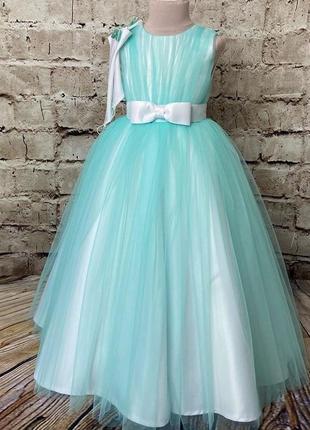 Нарядное детское платье для девочки