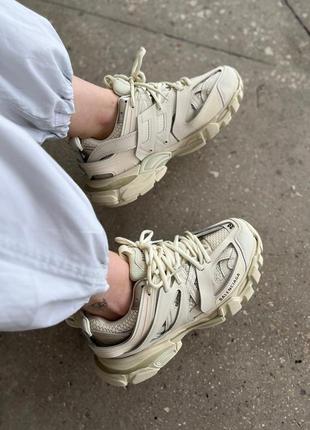 Balenciaga track beige7 фото