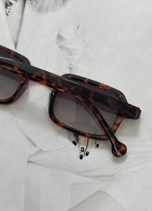 Солнцезащитные очки прямоугольные  унисекс черный  (0721)4 фото