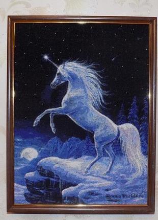 Єдиноріг. вишивка хрестом.