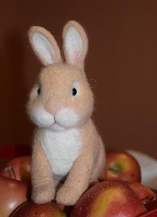 Кролик из натуральной шерсти.5 фото