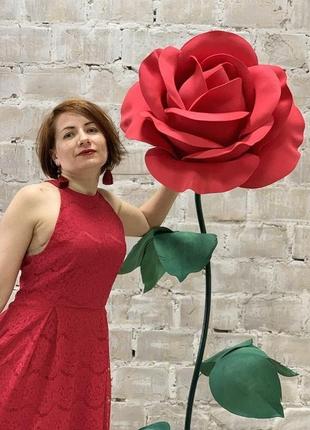 Гигантская красная роза из фоамирана
