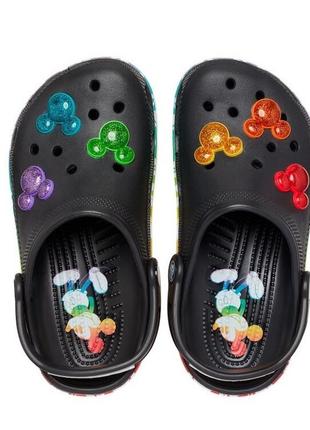 Crocs classic disney rainbow clog оригинал сша j6 38-39 (24 см) яскраве сабо закрите взуття яскраві крокс original крокси2 фото